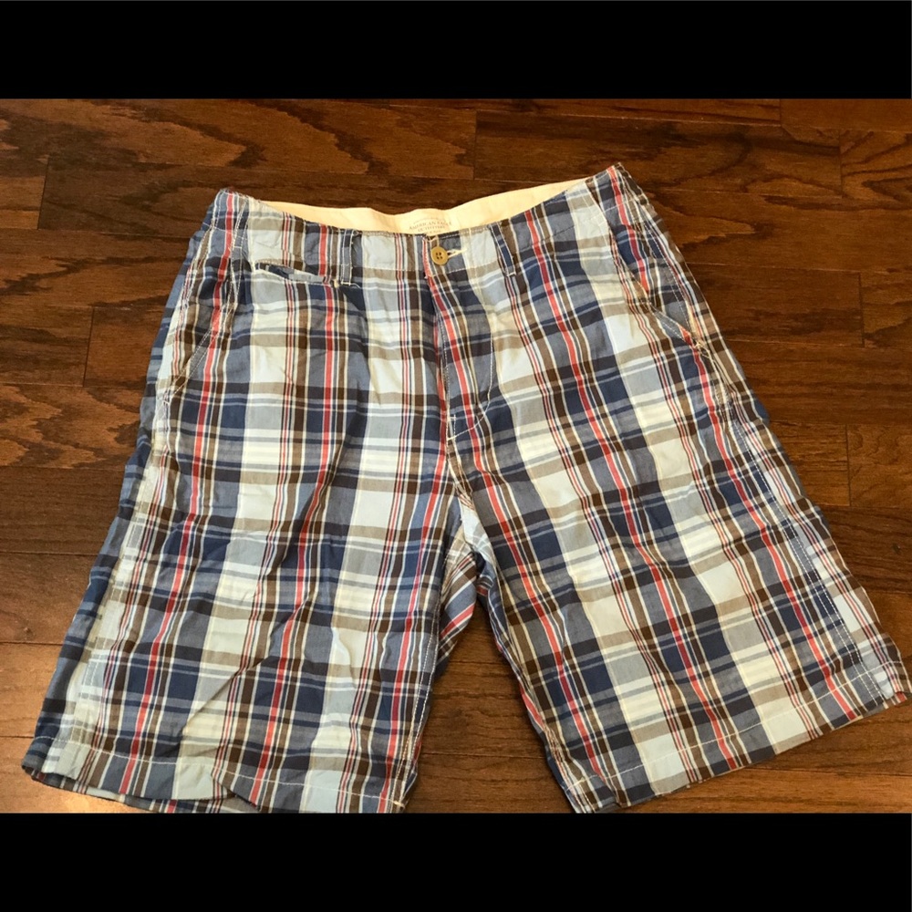 American Eagle(The AE Plaid) Shorts size 30